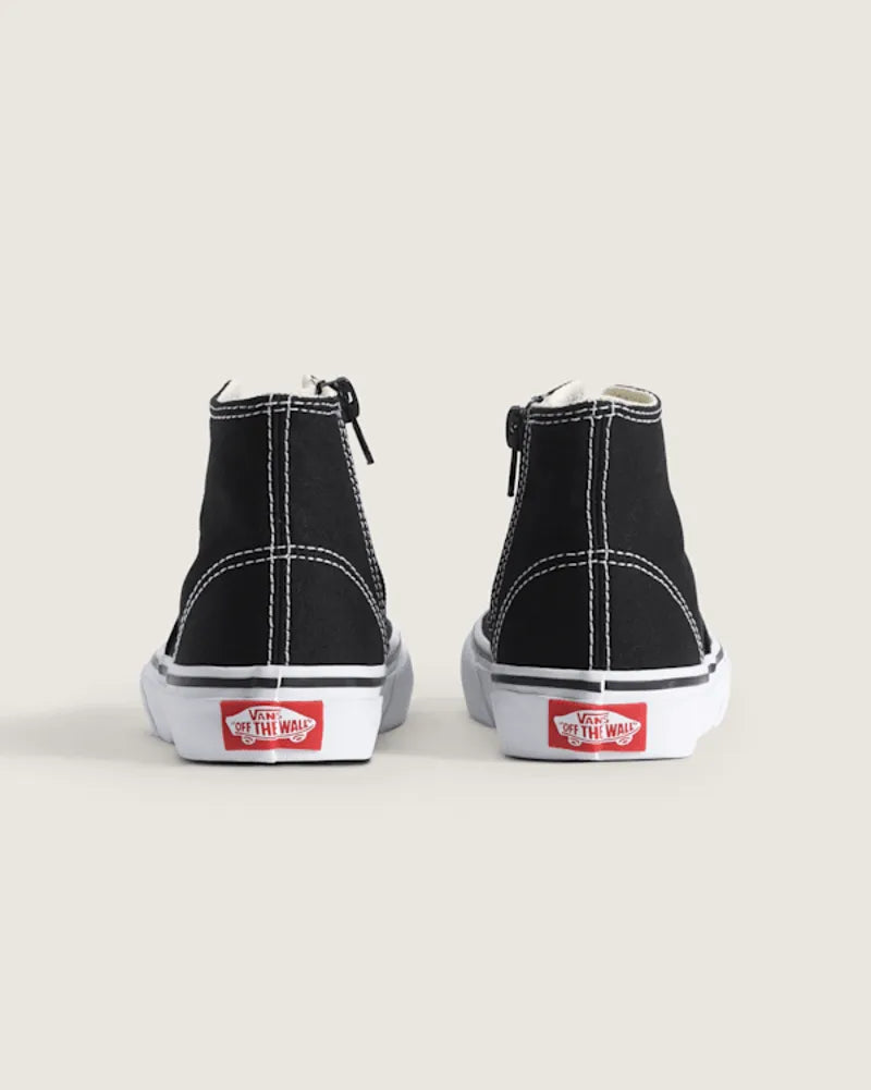 Black / True White