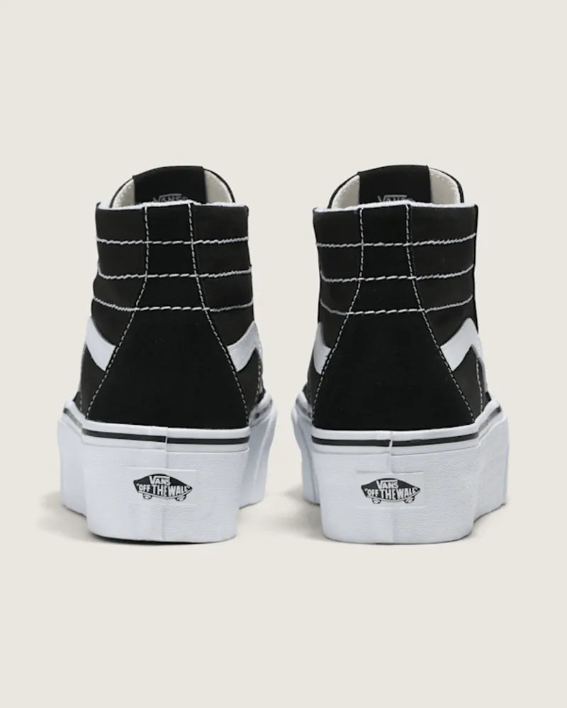 Black / True White