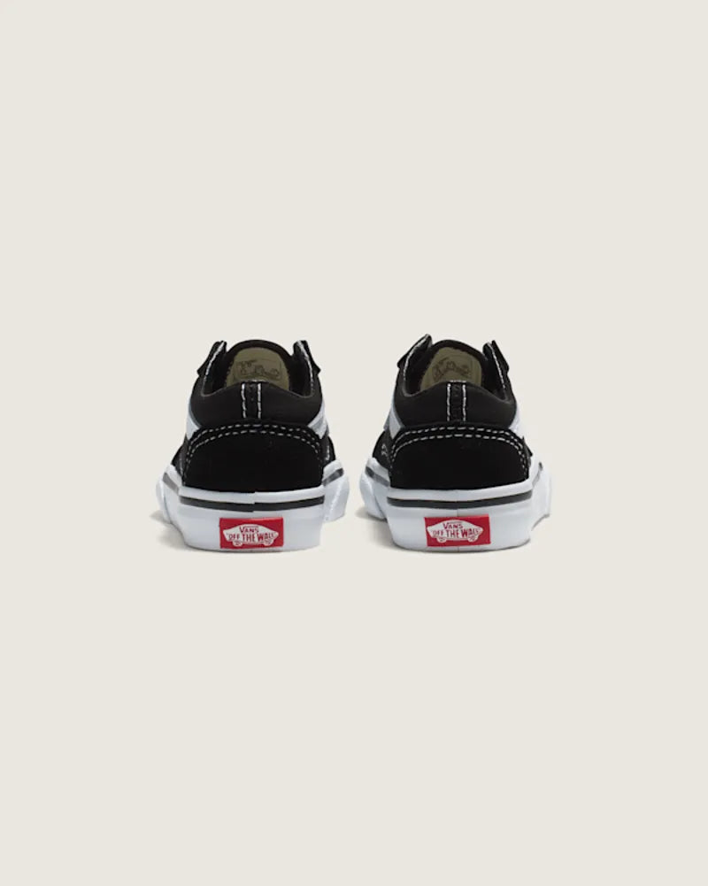 Black / True White