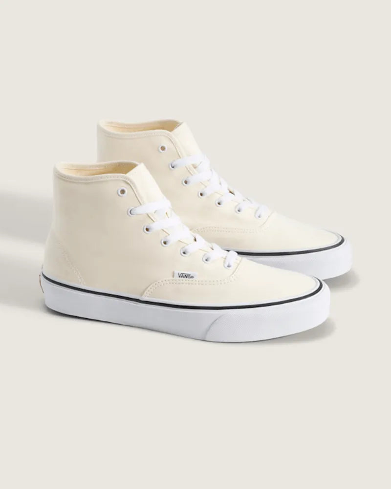 Black / True White