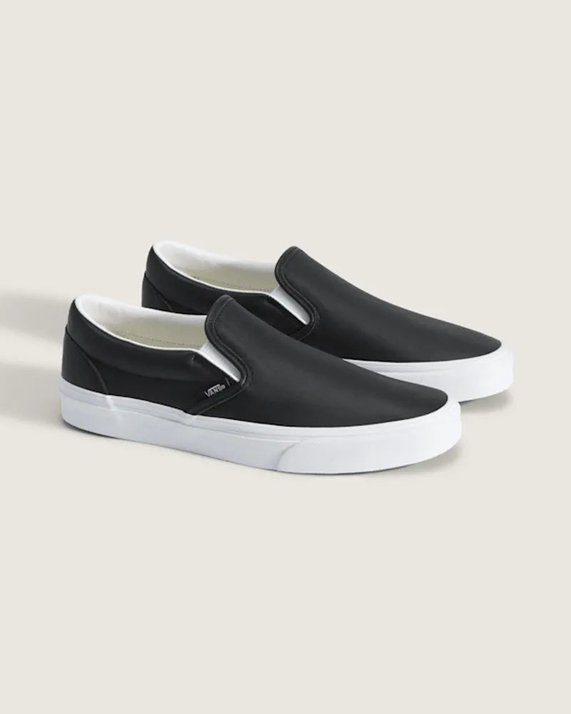 Black / True White