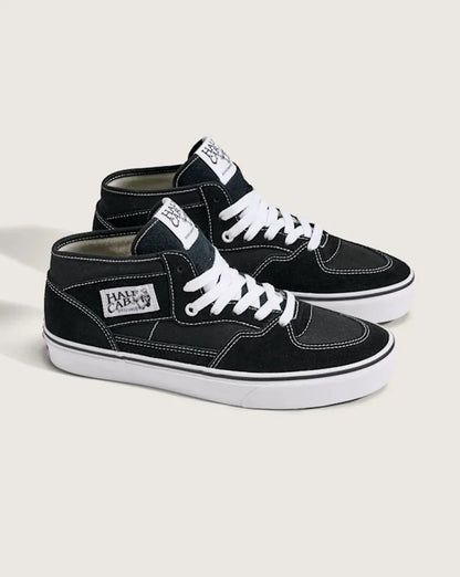 Black / True White