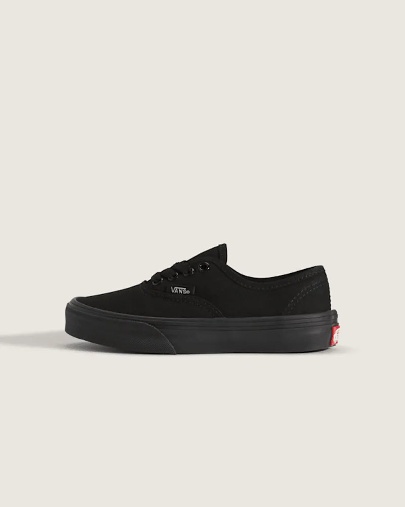 Black / True White