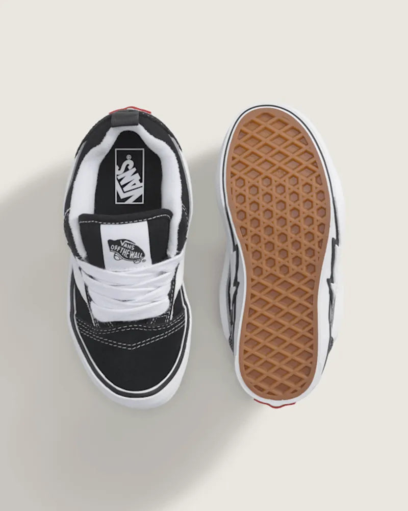 Black / True White