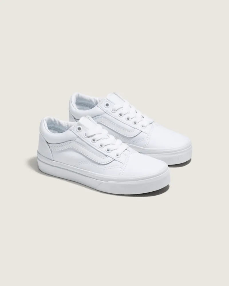 Black / True White