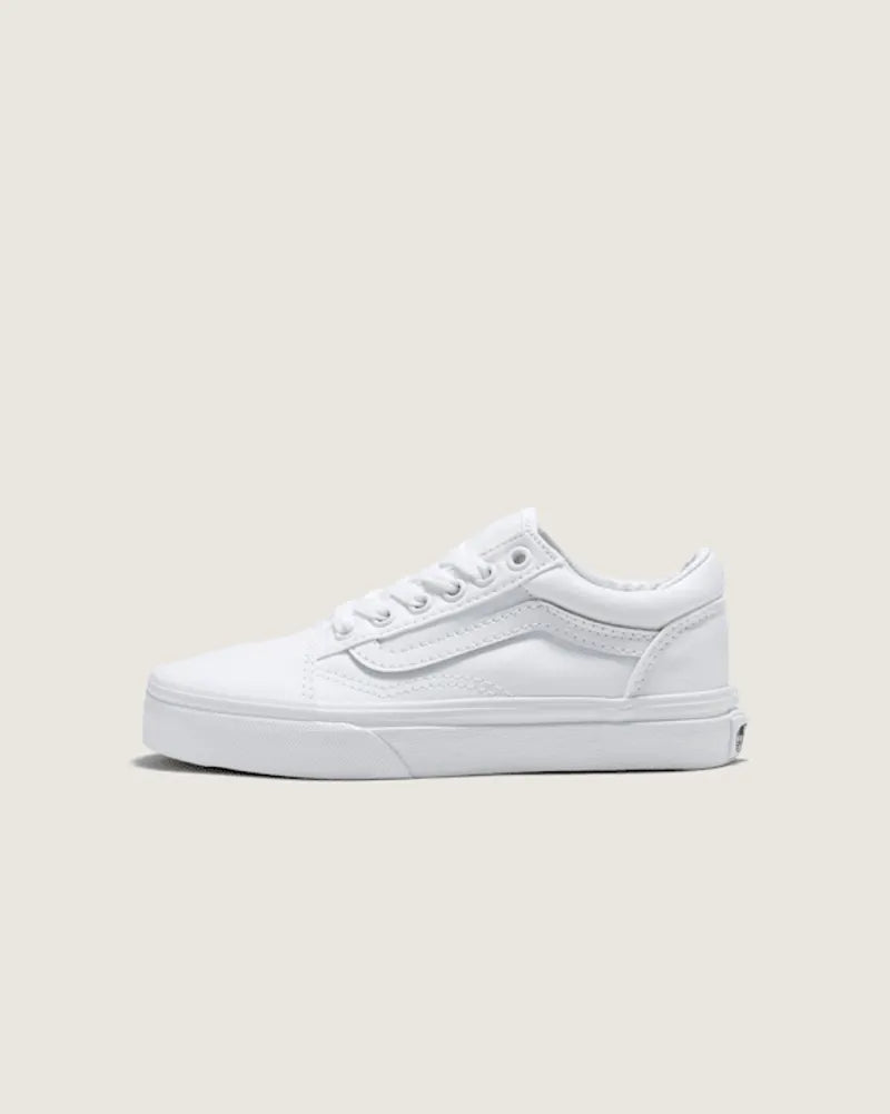 Black / True White