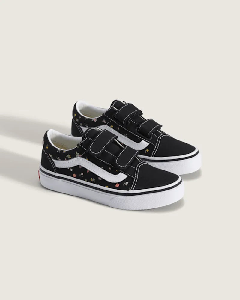 Black / True White