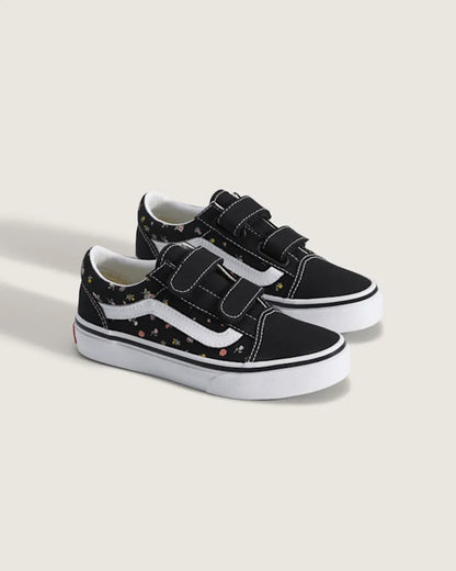 Black / True White