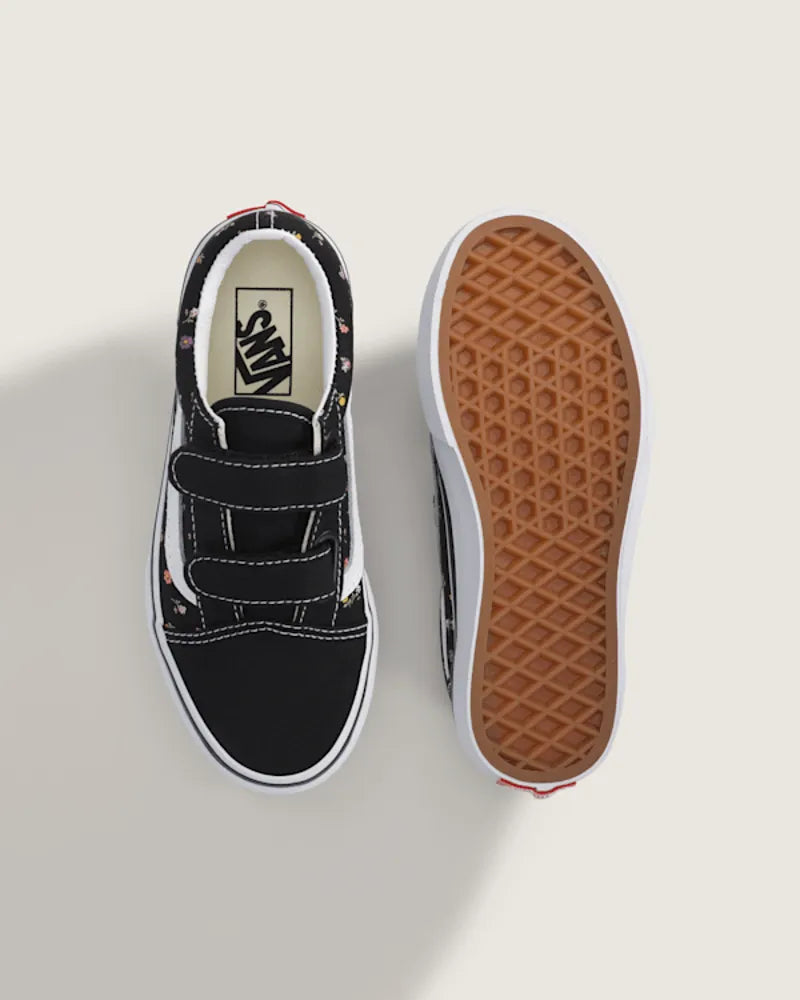 Black / True White