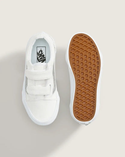 Black / True White