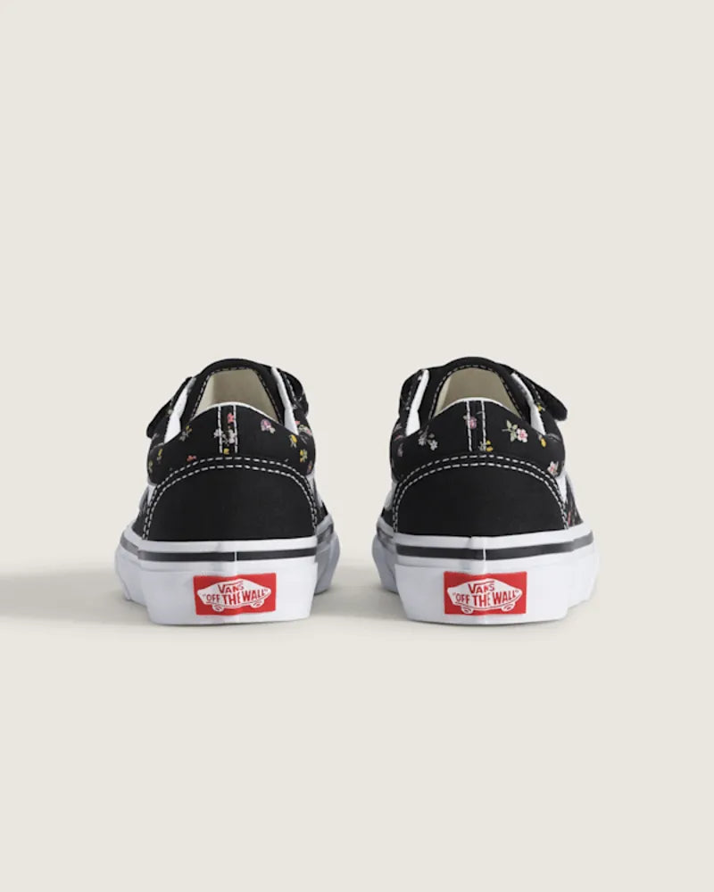 Black / True White