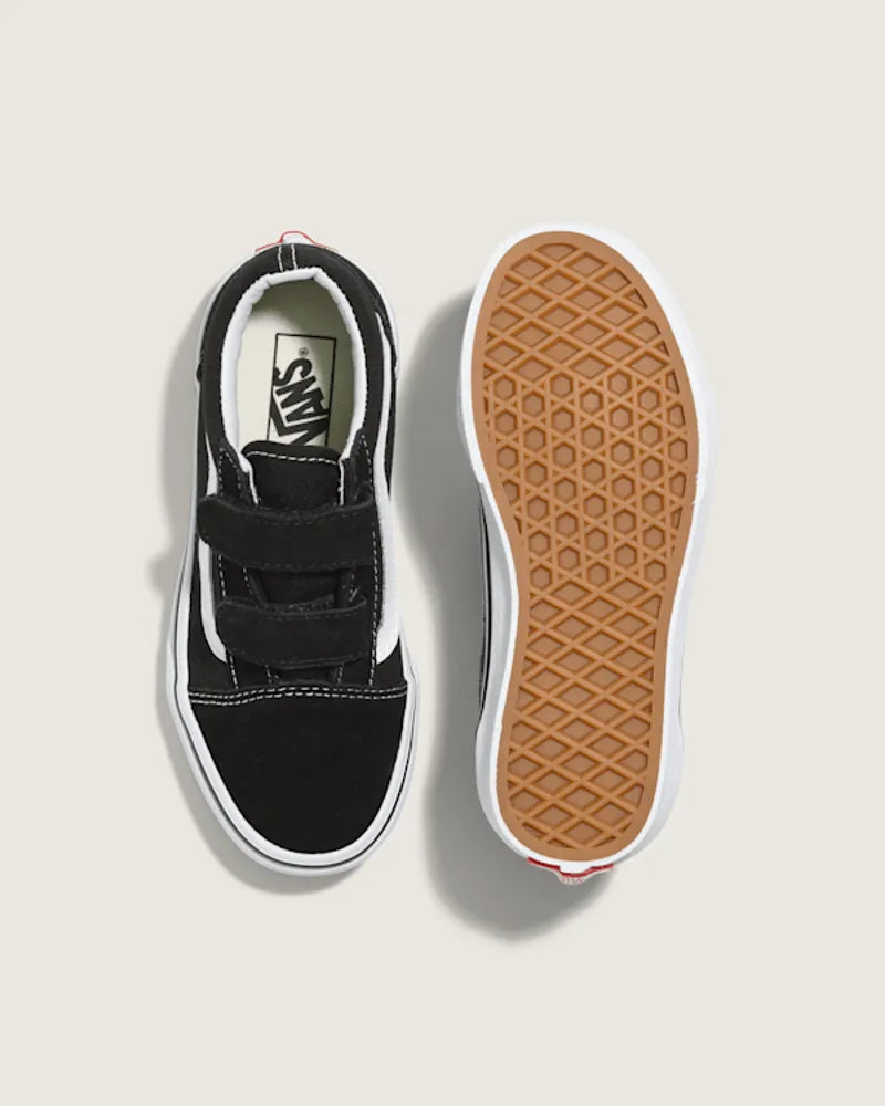 Black / True White