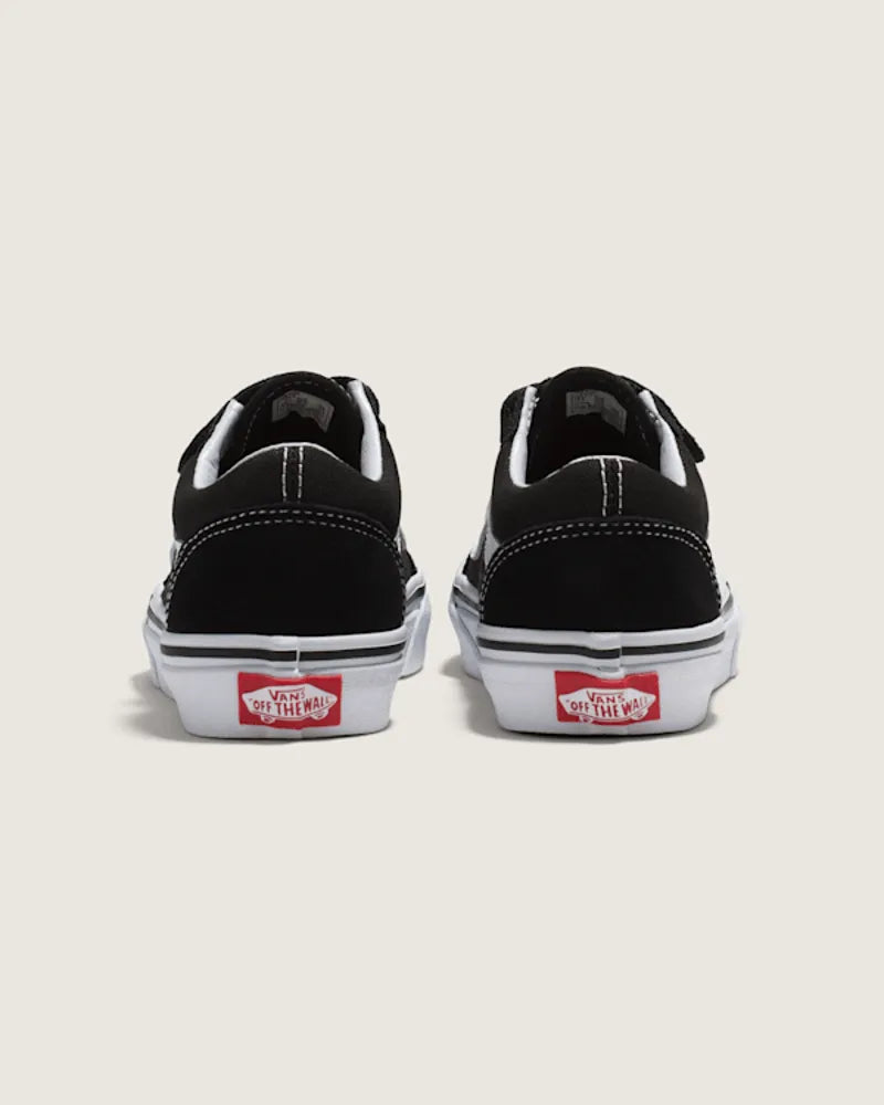 Black / True White