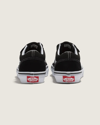Black / True White