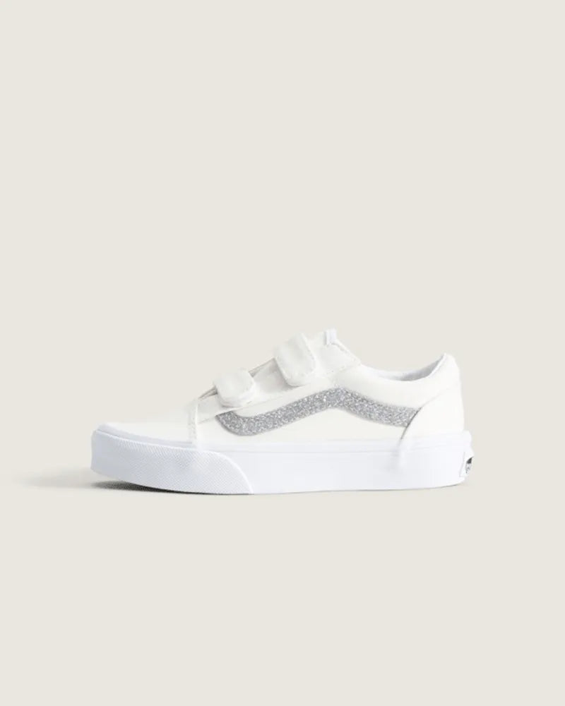 Black / True White