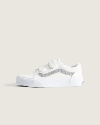 Black / True White