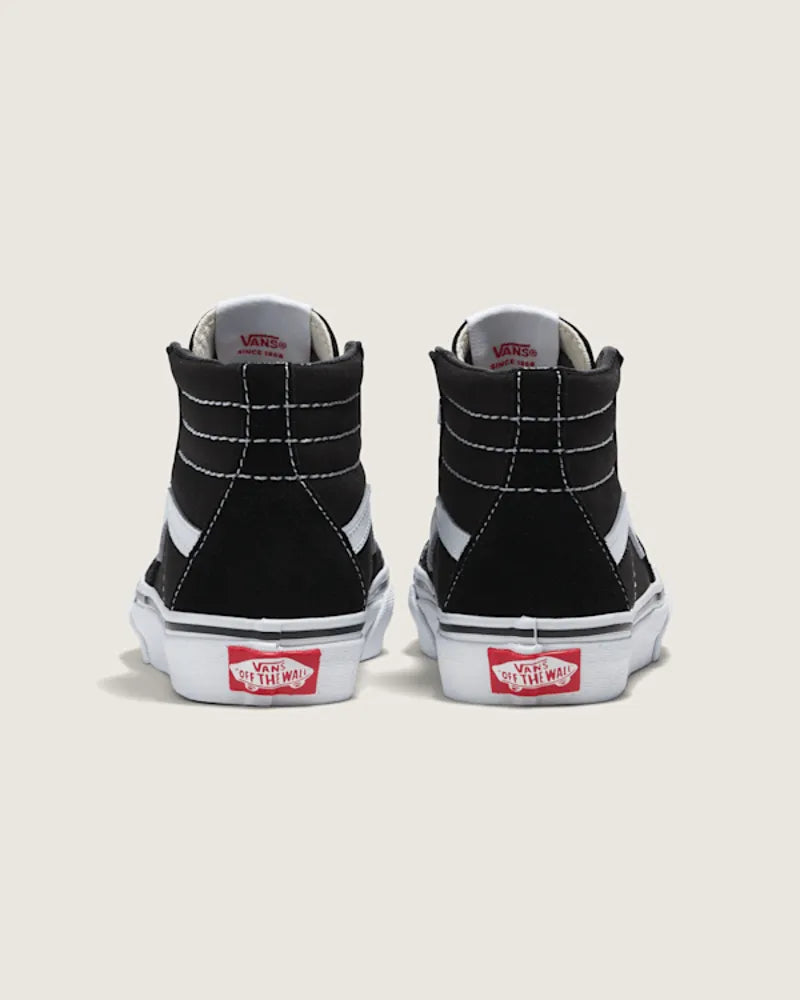 Black / True White