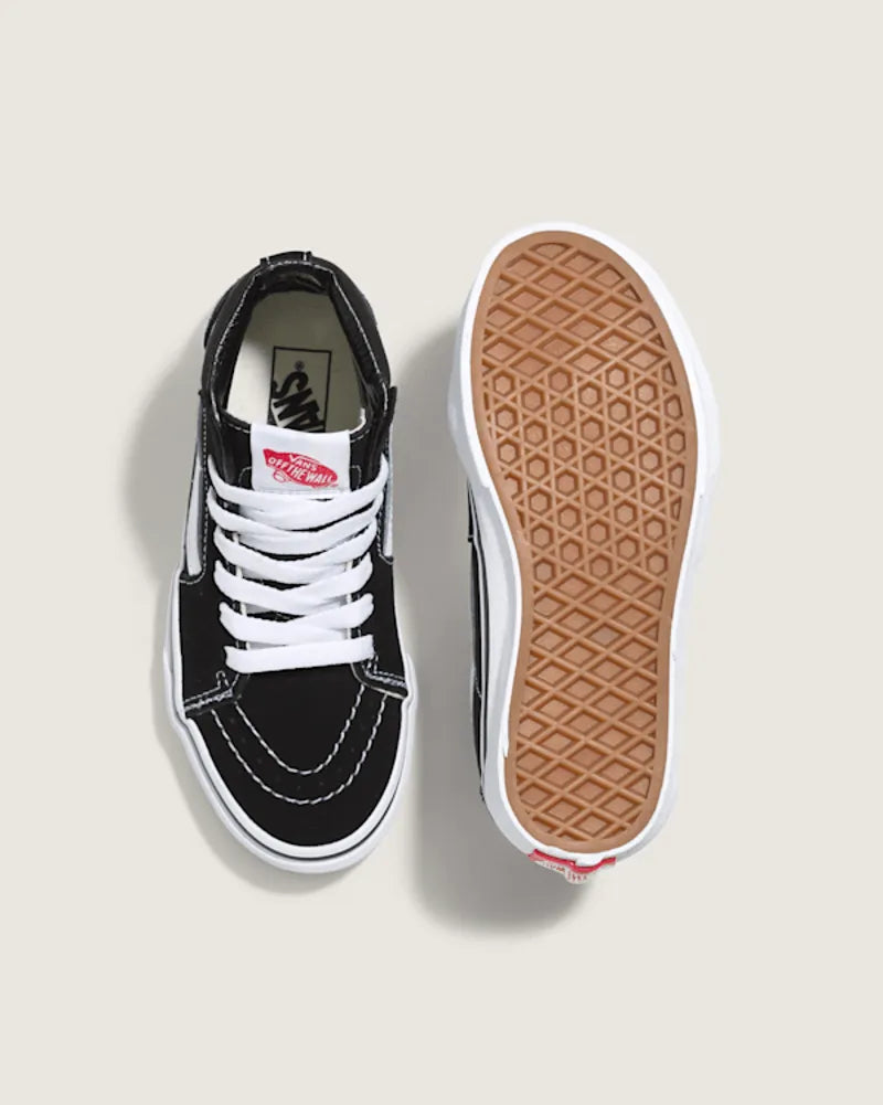 Black / True White