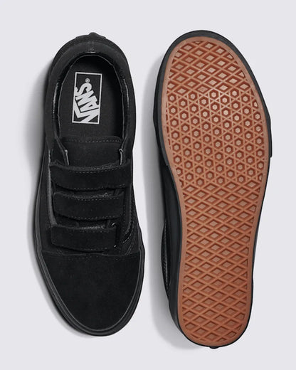 Black / True White