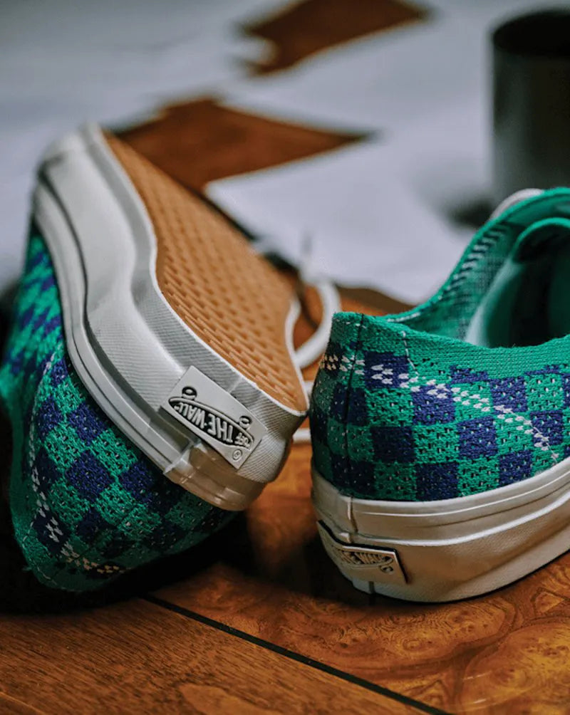 Checkerboard Black / Egret White