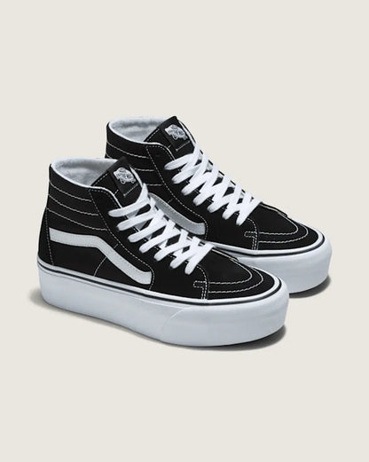 Black / True White