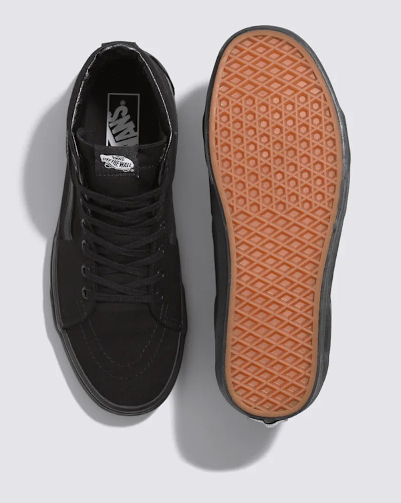 Black / True White