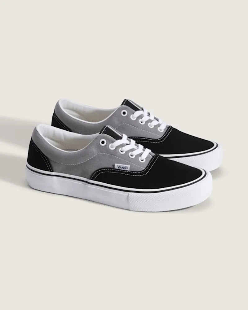 Black / White