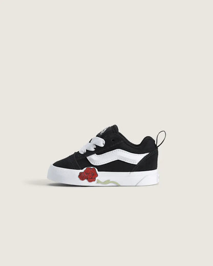 Black / True White